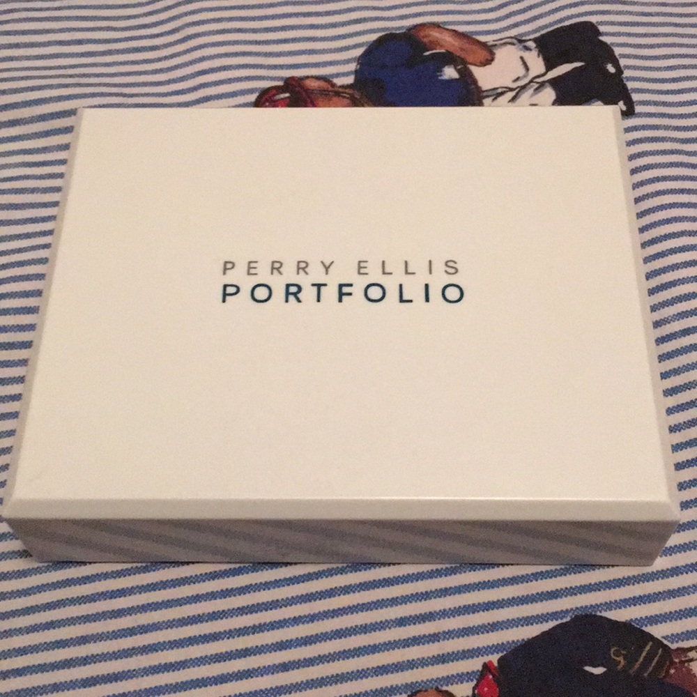 Perry Ellis Limited addition portfolio wallet!